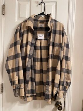 NWT LARGE AE Oversized Plaid Button-Up Shirt